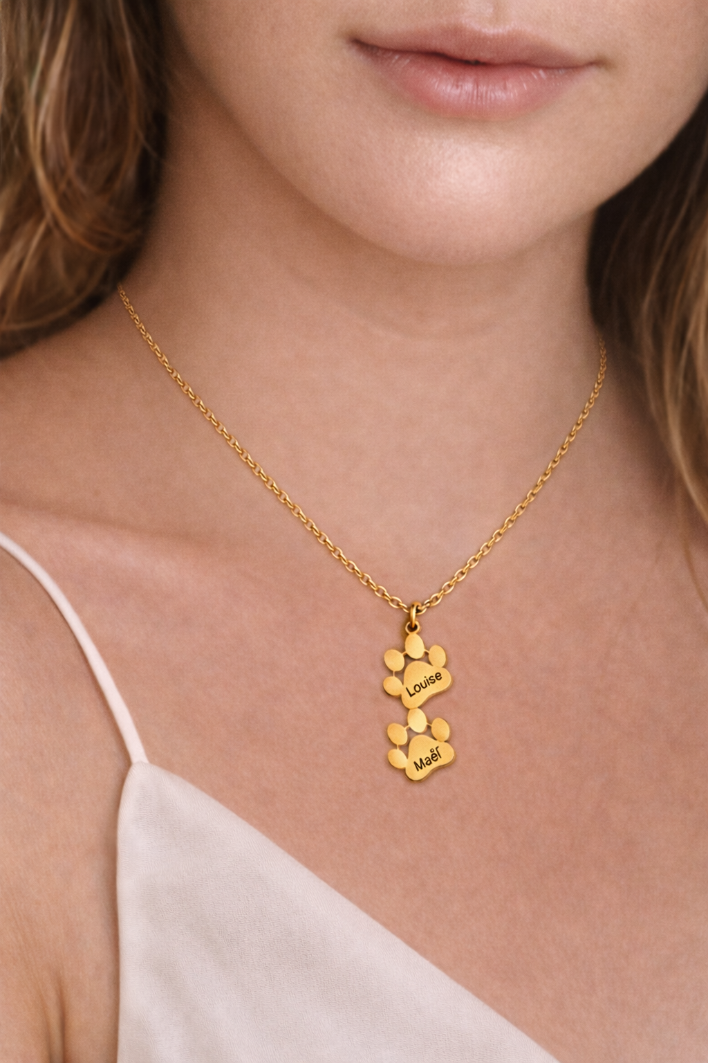 Collar con Huellas de Perro y Gato